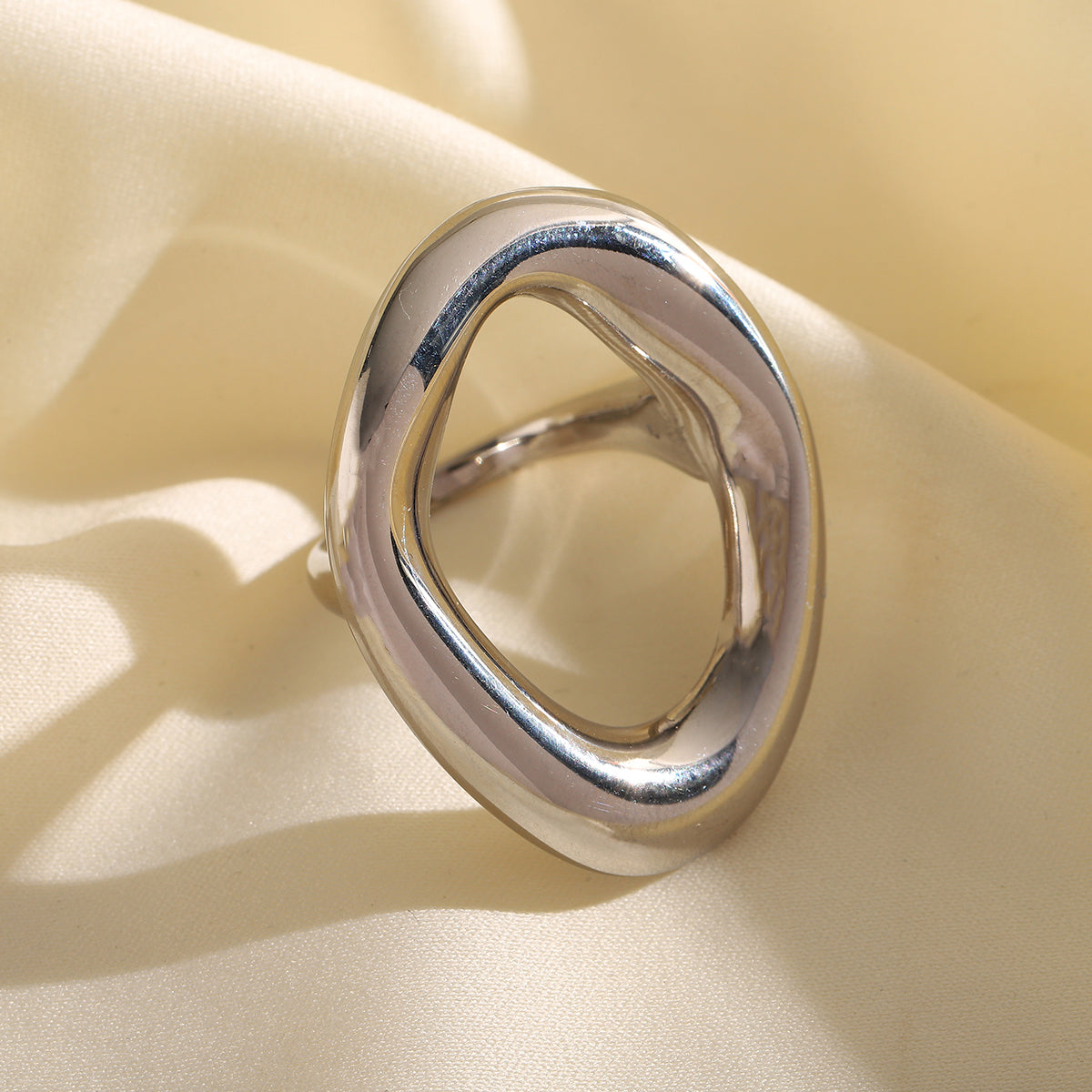 The MiNiT Shop | The Molten Link Ring